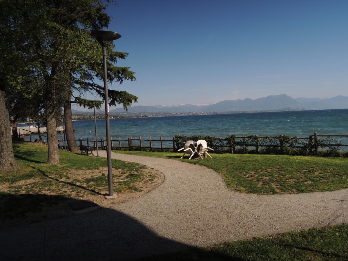 Garda Diamant Acomodação com café da manhã Desenzano del Garda Exterior foto